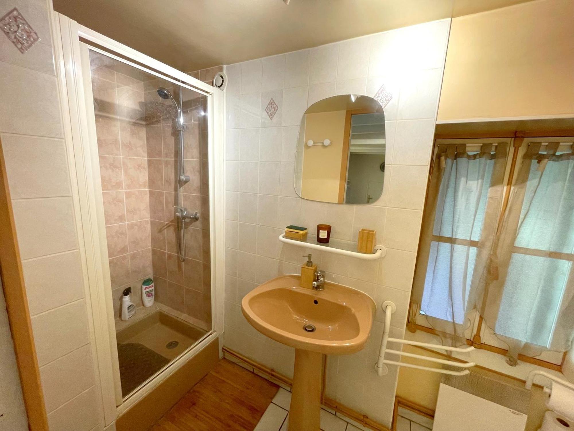 "Sainte Valiere", Appartement Calme Sur Cour Privative, 느베르 외부 사진