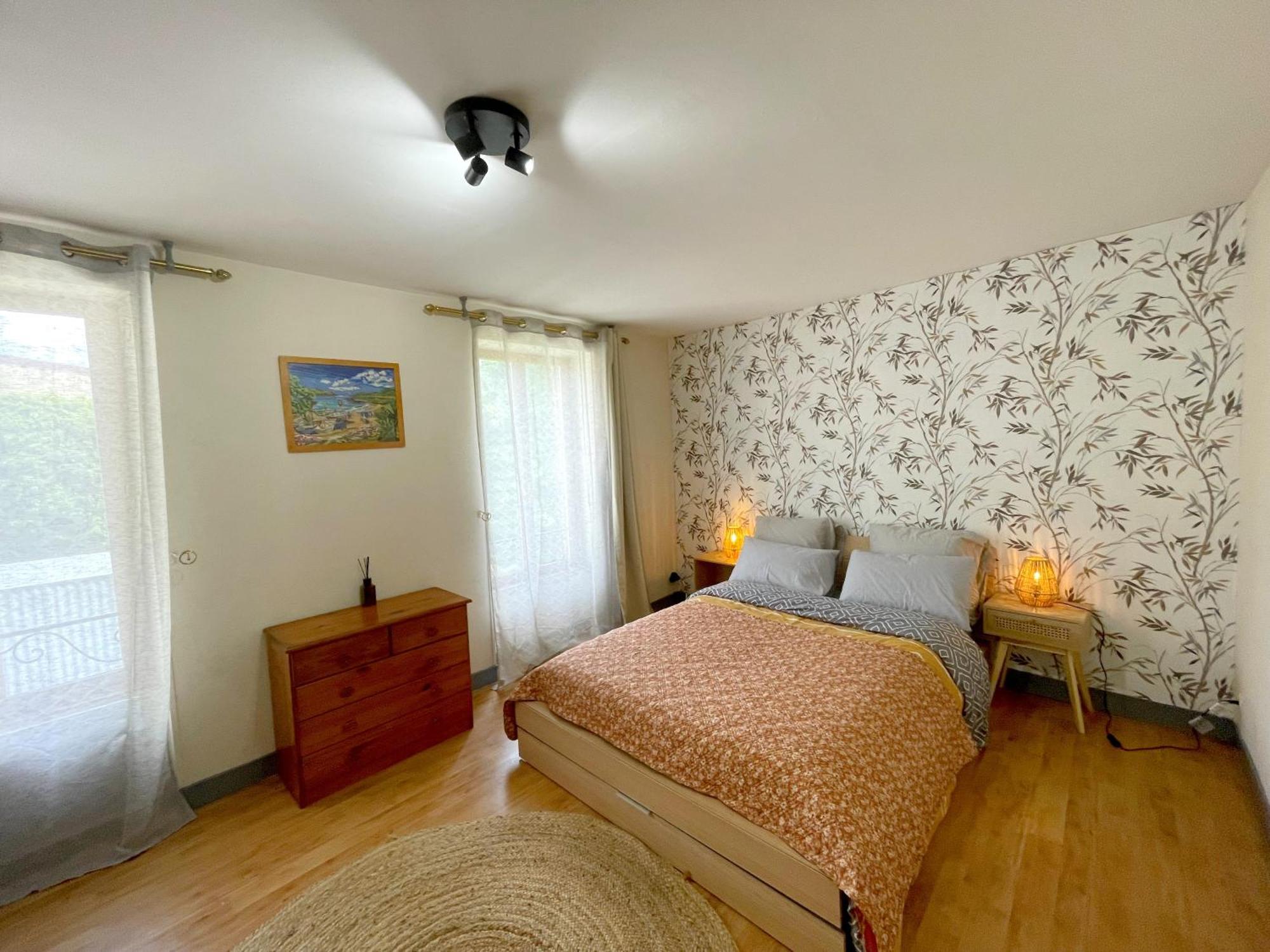 "Sainte Valiere", Appartement Calme Sur Cour Privative, 느베르 외부 사진