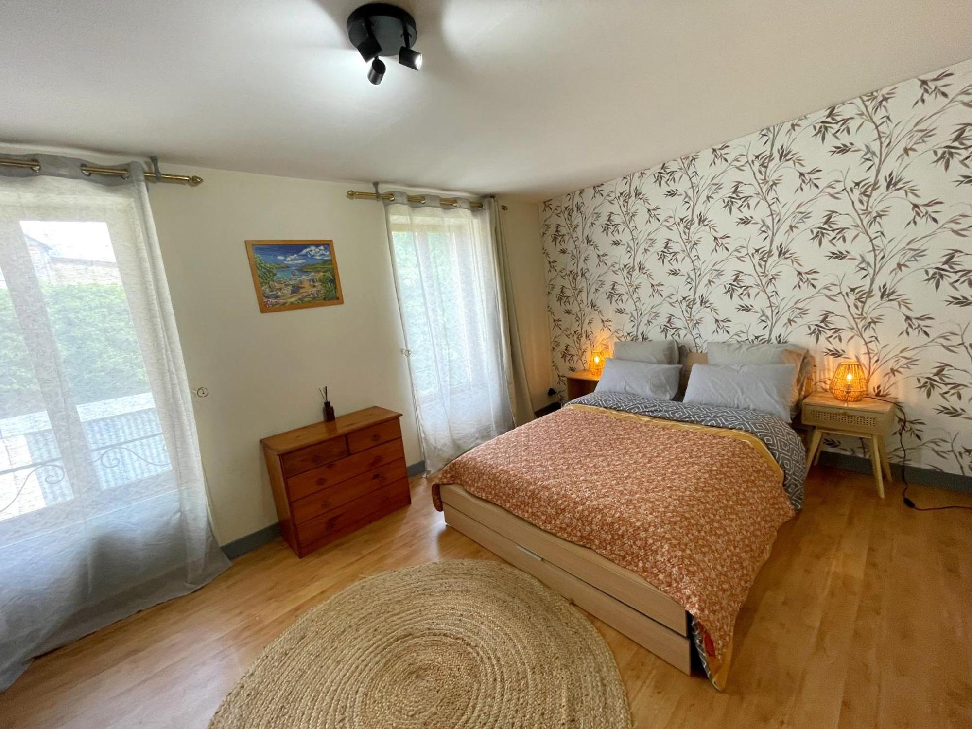 "Sainte Valiere", Appartement Calme Sur Cour Privative, 느베르 외부 사진